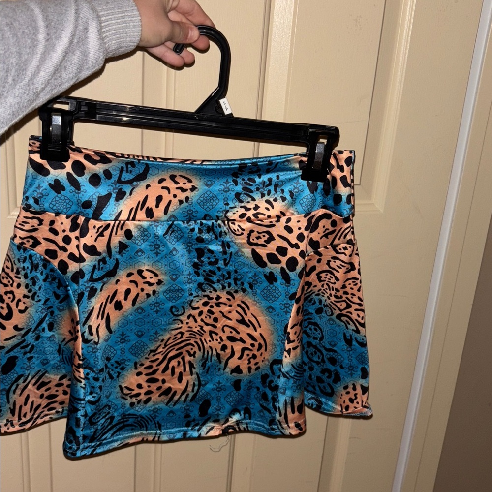 Amazon Women's Blue and Orange Patterned Skirt